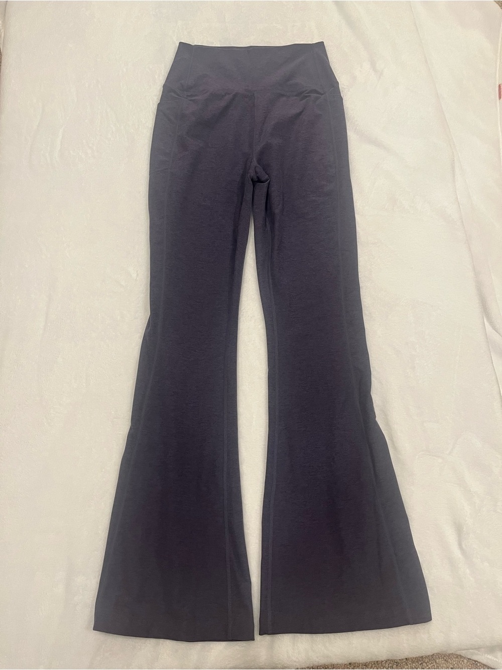Kirkland Signature Ladies Brushed Mini Flare Yoga Pants - Size Medium